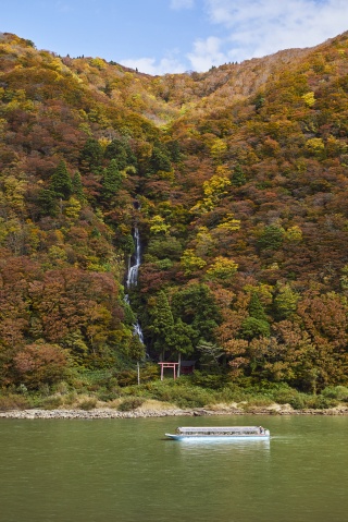 最上川舟下り3（Mogami River Boat Line Descent 3）
