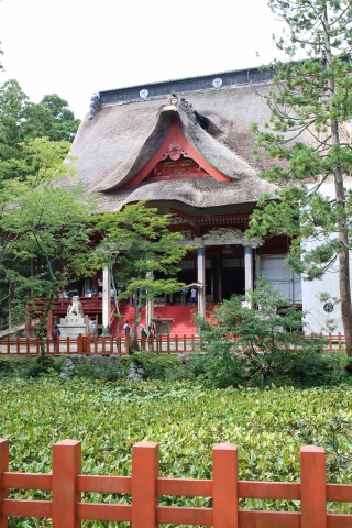 羽黒山(三神合祭殿)（Dewa Sanzan Shrine/Sanjin Gosaiden）