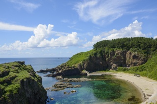 飛島の海岸（Tobishima island coast）
