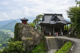 山寺　開山堂（Yamadera: Rissyakuji Temple,  Kaizando and Nokyodo）