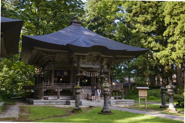 羽黒山　蜂子神社