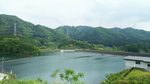 (花森湖)生居川ダム