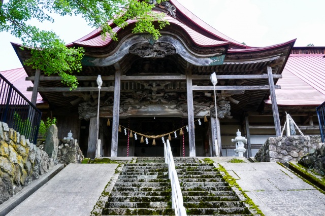 月山の登拝口「岩根沢三山神社」