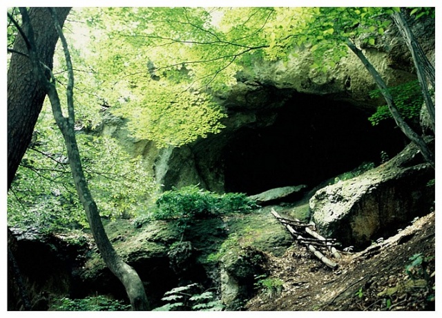 一の沢洞窟