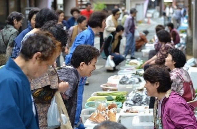 Hijiori Onsen Morning Market