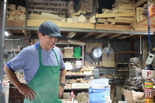 肘折こけし工人