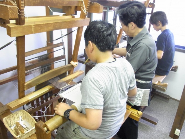 Experience traditional crafts at Waku Waku Kan