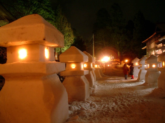 金峯山雪灯篭祭