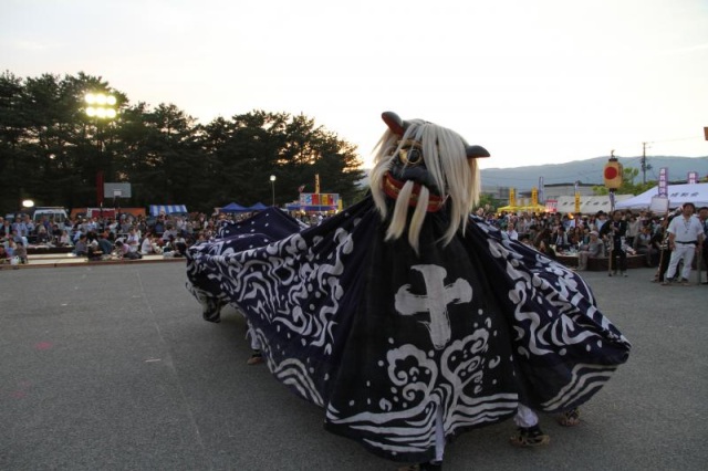 獅子舞(十日町 白山神社例祭)