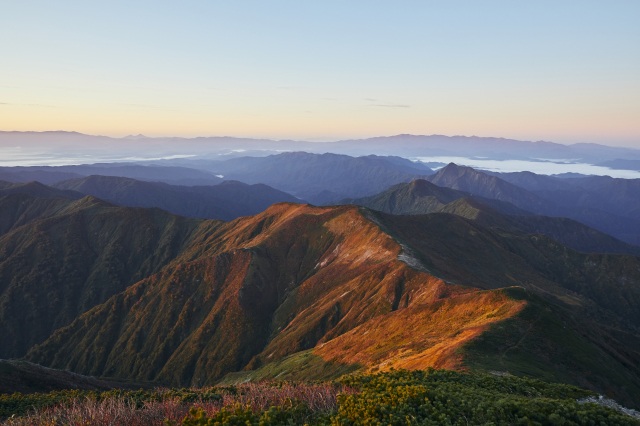 朝日岳 ※「やまがたへの旅」写真ダウンロードより
