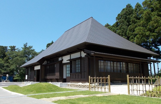 参加施設①丸岡城跡史跡公園(楽朋館)
