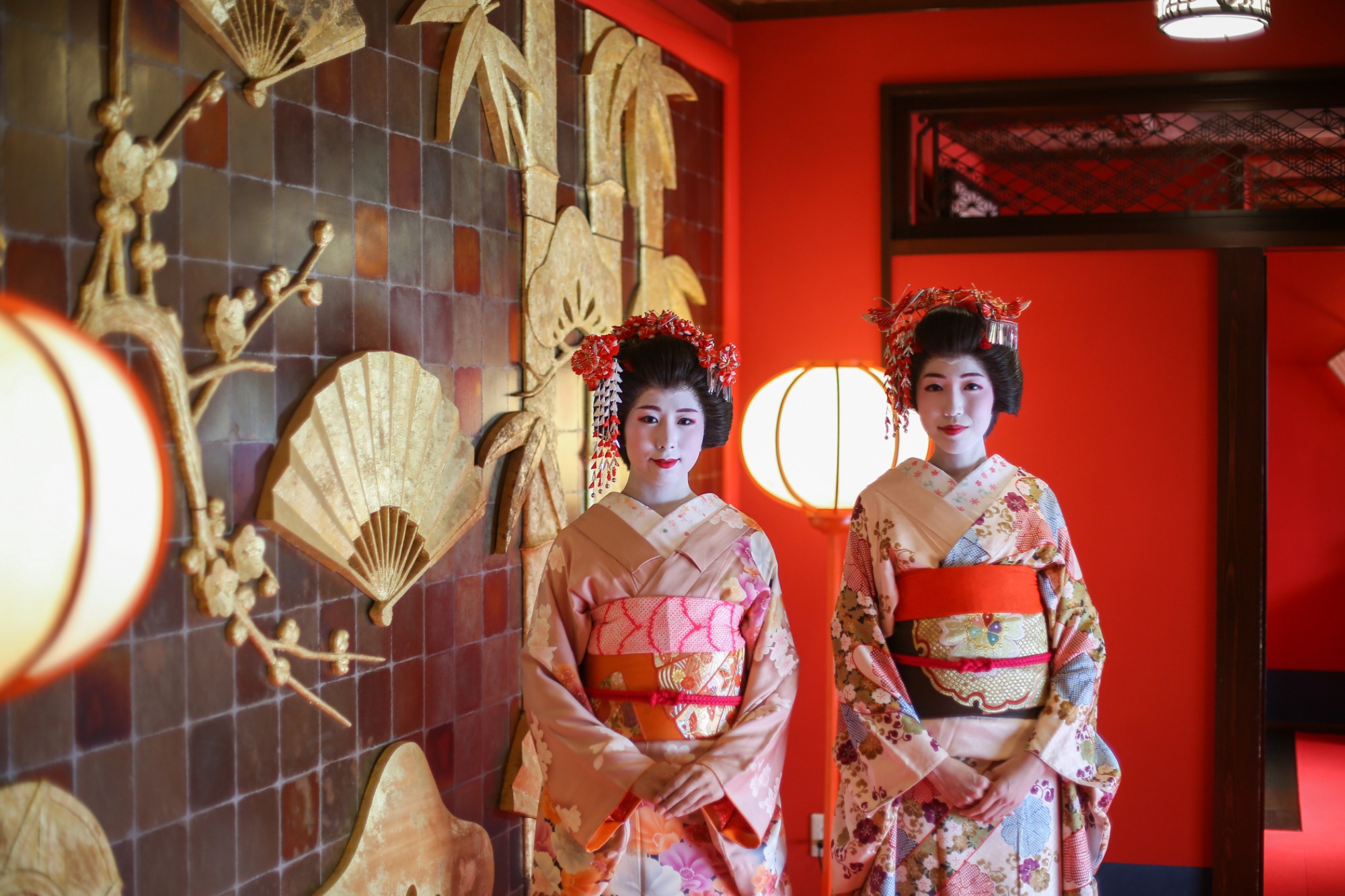 Find yourself intoxicated with the performance of a charming maiko
